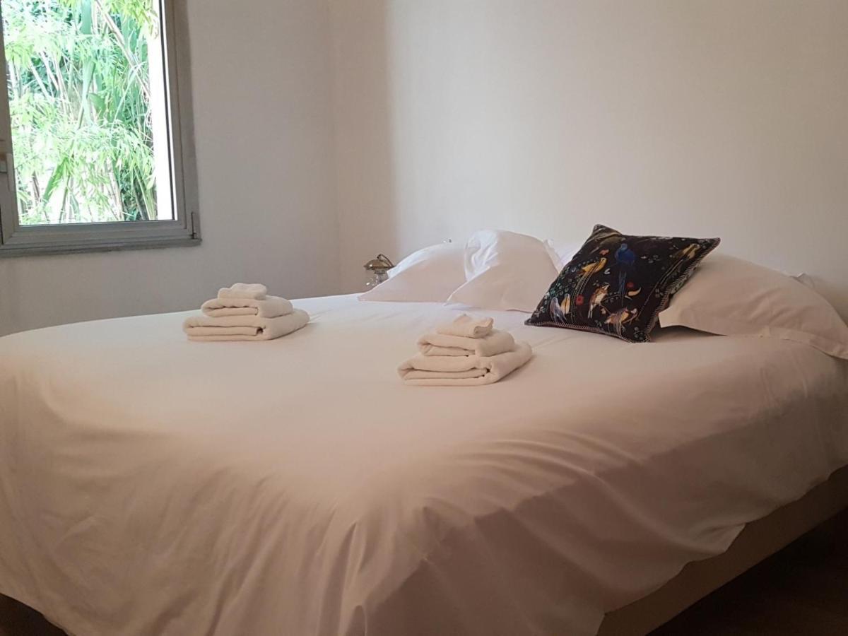 La Maison Des Marronniers Bed & Breakfast Uzes Room photo